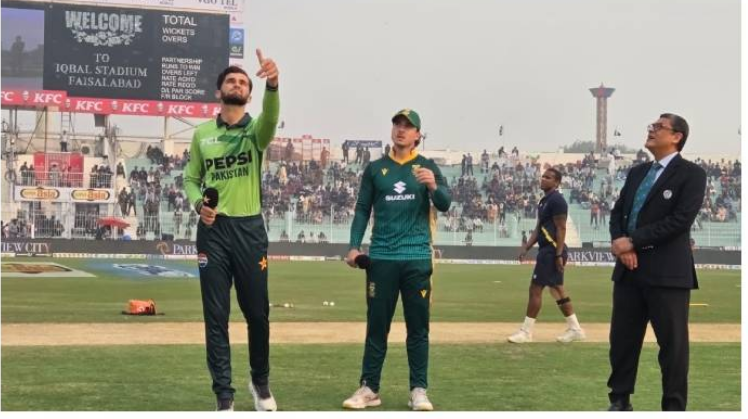 1st ODI: Pakistan win toss, opt to field first against South Africa 