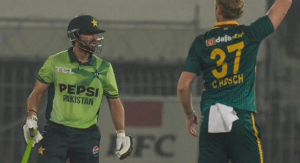 2nd ODI: South Africa defeat Pakistan by 8 wickets 