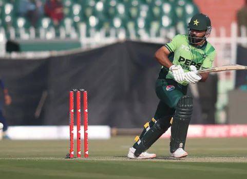 1st ODI: Pakistan defeat Sri Lanka by 6 runs 