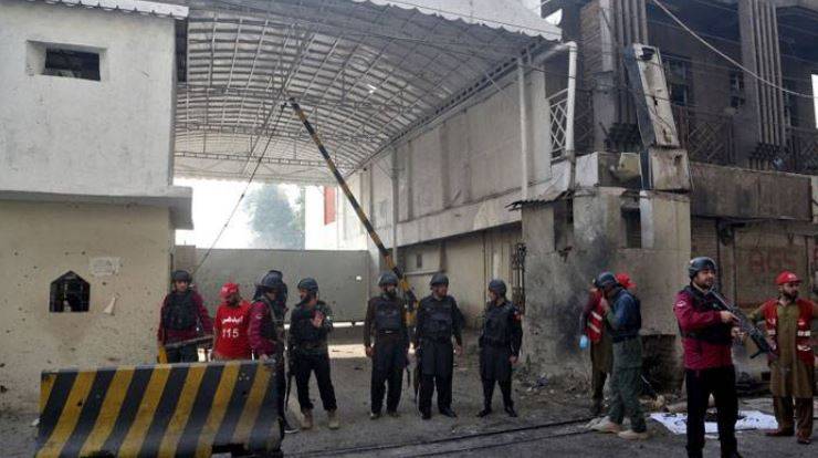 Peshawar: Initial report prepared on suicide attack at federal constabulary headquarters