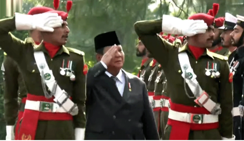 Indonesian President Subianto receives guard of honour at PM House