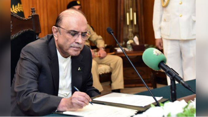 President Zardari assents to 3 bills including establishment of minorities' commission