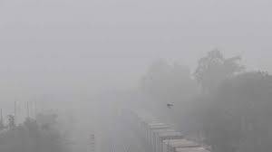 Dense fog engulfs several areas of country, forces closure of multiple motorway sections