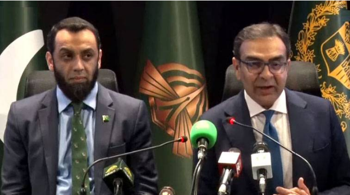Privatisation of PIA to restore flag-carrier's lost strength and efficiency, says PM's adviser 