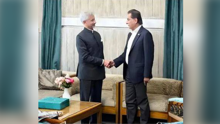 NA Speaker Ayaz Sadiq, Indian FM Jaishankar meet in Dhaka amid condolence visit