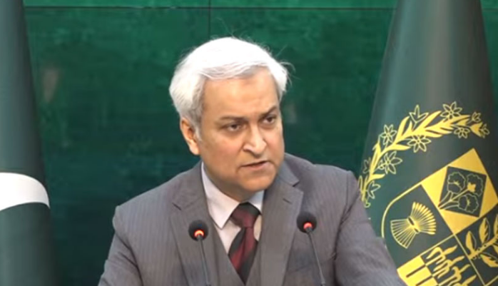FO says Pakistan hopes US immigrant visas processing will resume 'soon' after internal review
