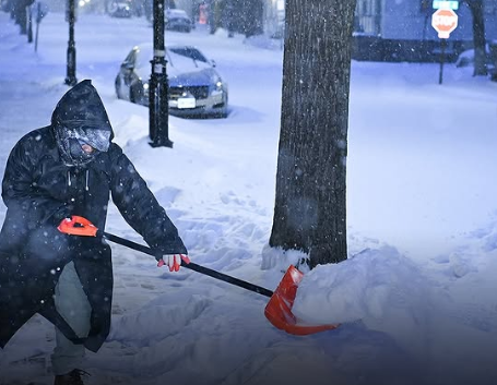 At least 11 dead, 19,000+ flights cancelled as brutal winter storm hits US