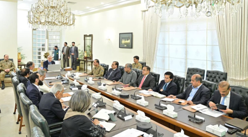 High-level meeting reviews regional, internal security situation