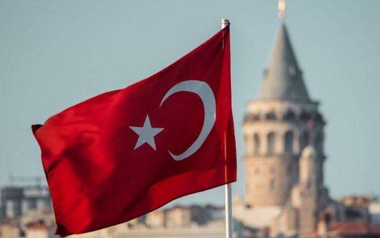Turkey warns US against regime change in Iran