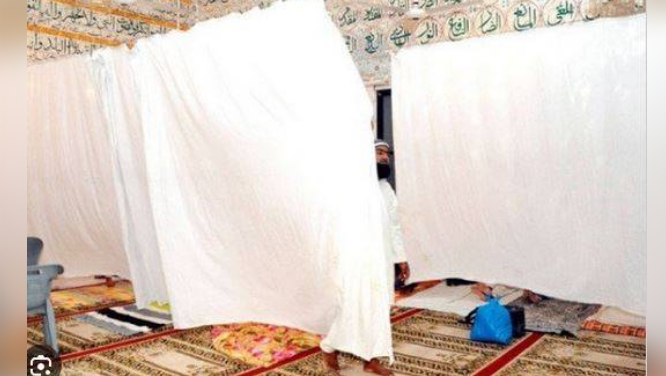 Last Ashra of Ramadan: Millions of faithful observe Aitkaf across Pakistan
