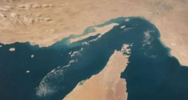 Iran announces reopening of Strait of Hormuz, lauds PM Shehbaz and Field Marshal Asim Munir for ceasefire efforts