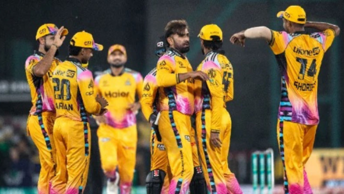 PSL 11: Peshawar Zalmi defeat Hyderabad Kingsmen by 4 wickets
