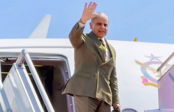 PM Shehbaz leaves for Saudi Arabia 