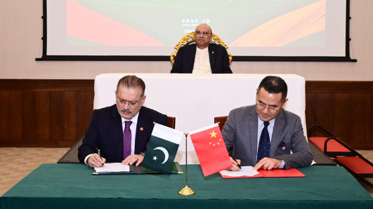 Pakistan, China sign agreement, MoUs on machinery, animal vaccines and medical technology