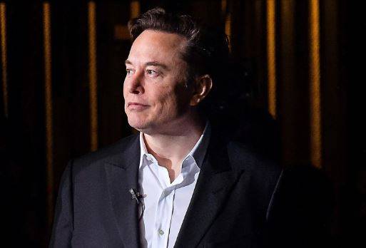 SpaceX developing AI-powered smartphone, report claims