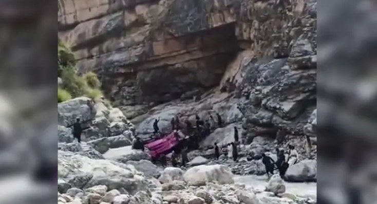 At least 40 killed as passenger bus plunges into ravine in Danasar near Balochistan-KP border 