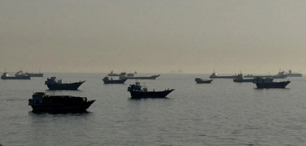 US, Iran exchange strikes for second day amid renewed Strait of Hormuz crisis