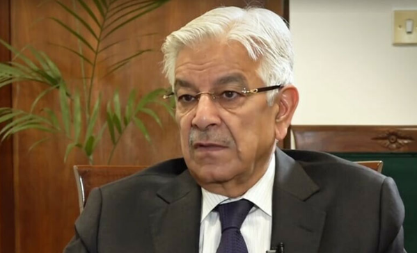 Defence Minister Khawaja Asif denounces JUI-F chief's 'irresponsible' statement