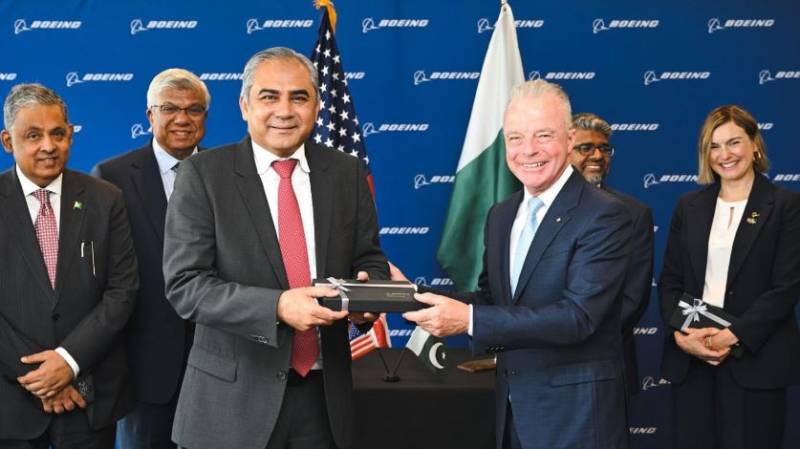 Pakistan, Boeing hold talks on PIA fleet expansion 