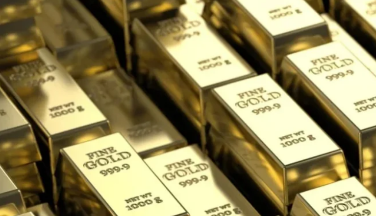 Gold price decreases by Rs3,600 per tola in Pakistan
