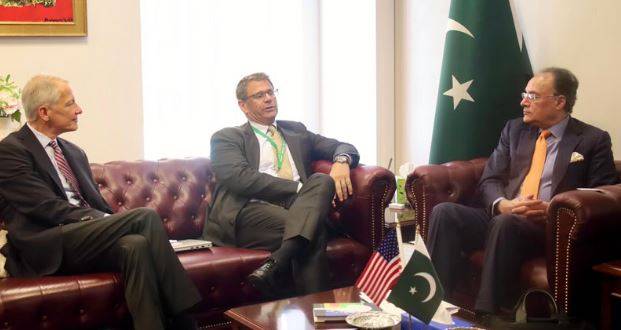 Aurangzeb welcomes Honeywell’s plan to modernize Pakistan’s refinery sector