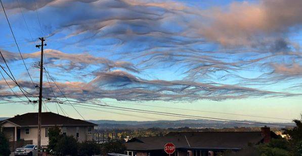 Wave-like clouds create breathtaking spectacle over California's Santa Cruz