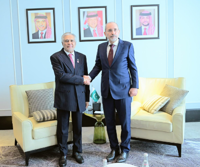 Dar discusses regional developments with Jordanian and Somali counterparts