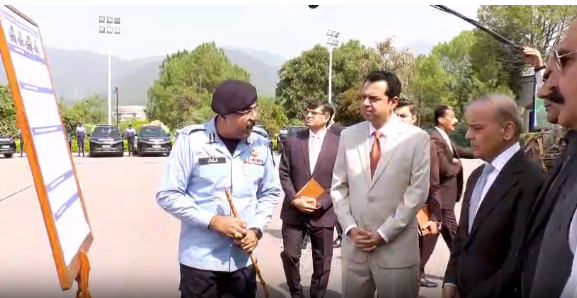 Environment-friendly patrolling: PM Shehbaz hands over keys of 50 electric vehicles to Islamabad Police