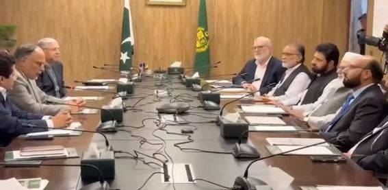 Govt seeks three-day extension in talks with JI over petroleum relief