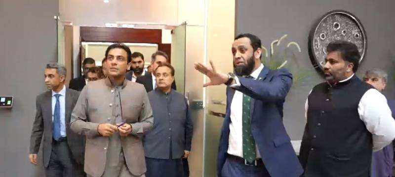 Islamabad: Hamza Shehbaz visits information ministry’s digital communication department 