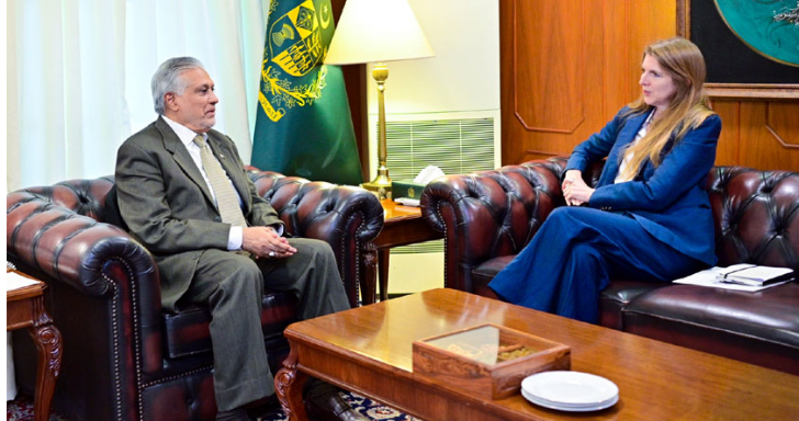DPM Dar, British High Commissioner discuss bilateral ties and regional developments 
