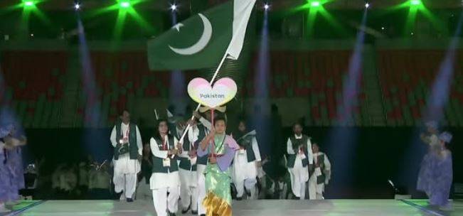 Asian Games 2026: Fatima Sana, Noor Zaman lead Pakistan delegation at opening ceremony 
