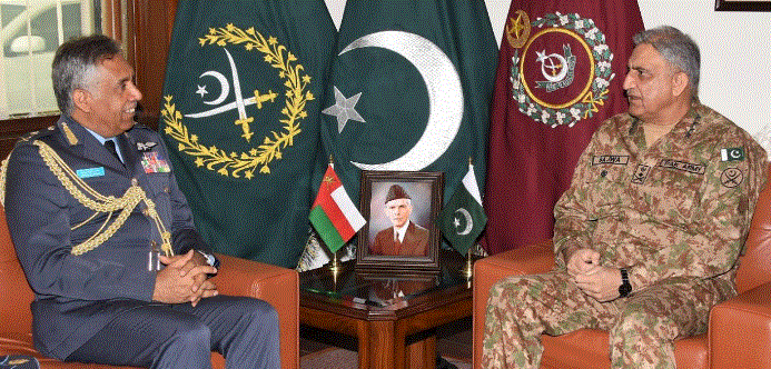 Army chief meets commander Royal Air Force of Oman at GHQ