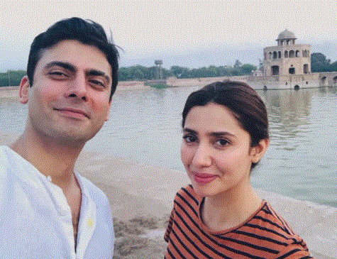 Mahira, Fawad’s latest selfie for 'The Legend of Maula Jutt' at Hiran Minar