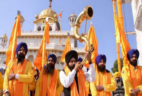 Guru Nanak's birth celebrations: About 500 Indian Sikh pilgrims reach Pakistan